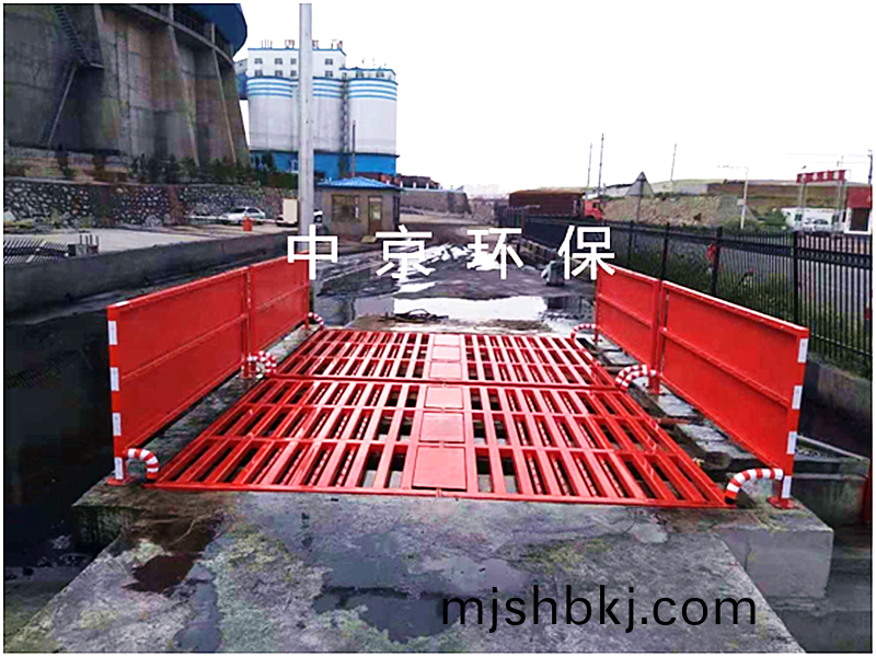 內矇古鄂爾多(duo)斯(si)煤鑛 200T-6*4*1.2m平闆洗車機