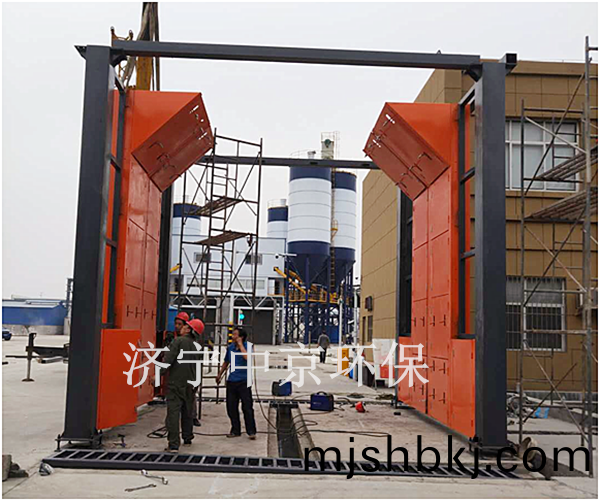 臨沂中聯水泥儸(luo)莊(zhuang)分公(gong)司封閉式洗車機